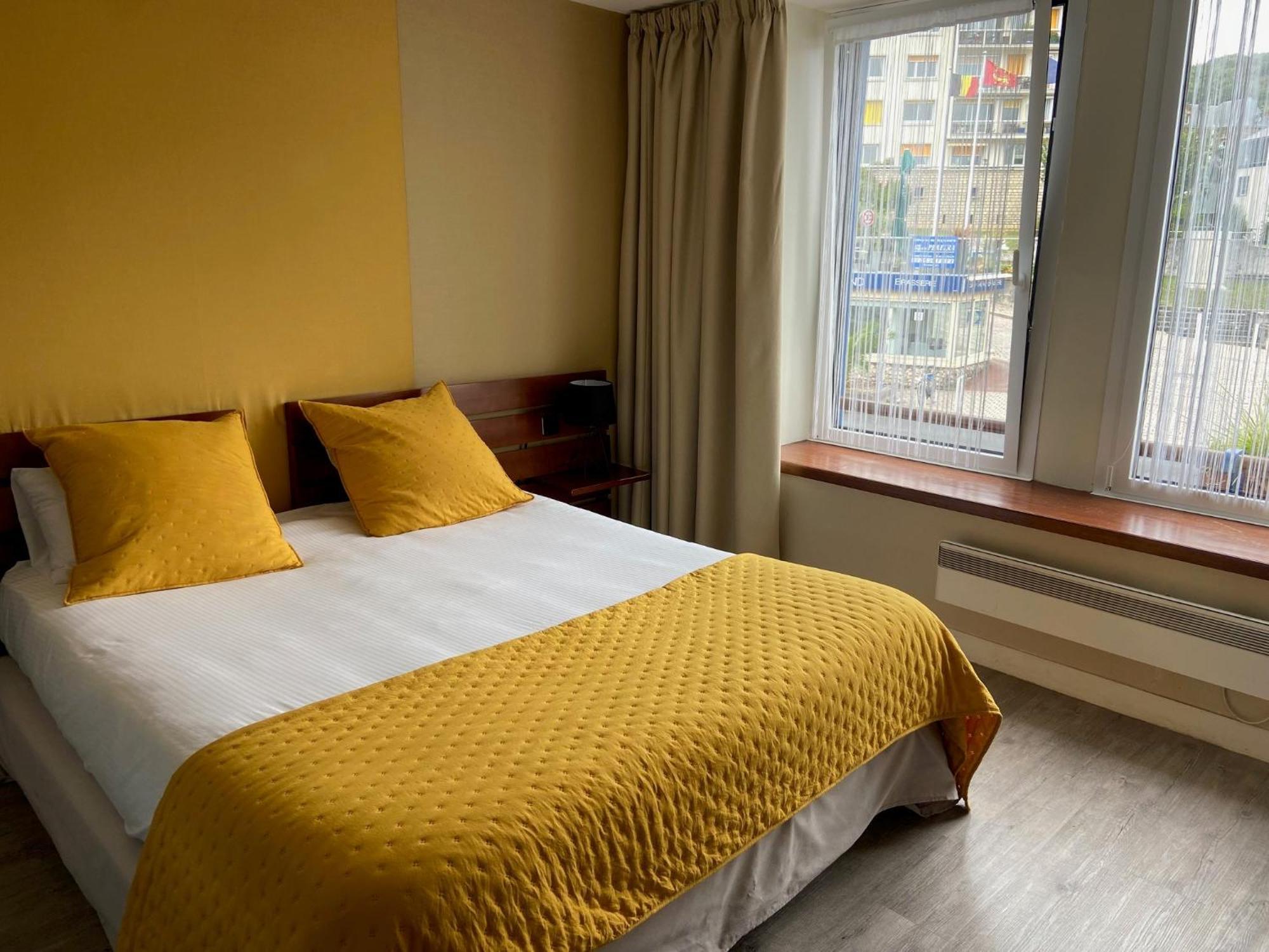 Logis Hotel - La Petite Rade Le Havre Esterno foto