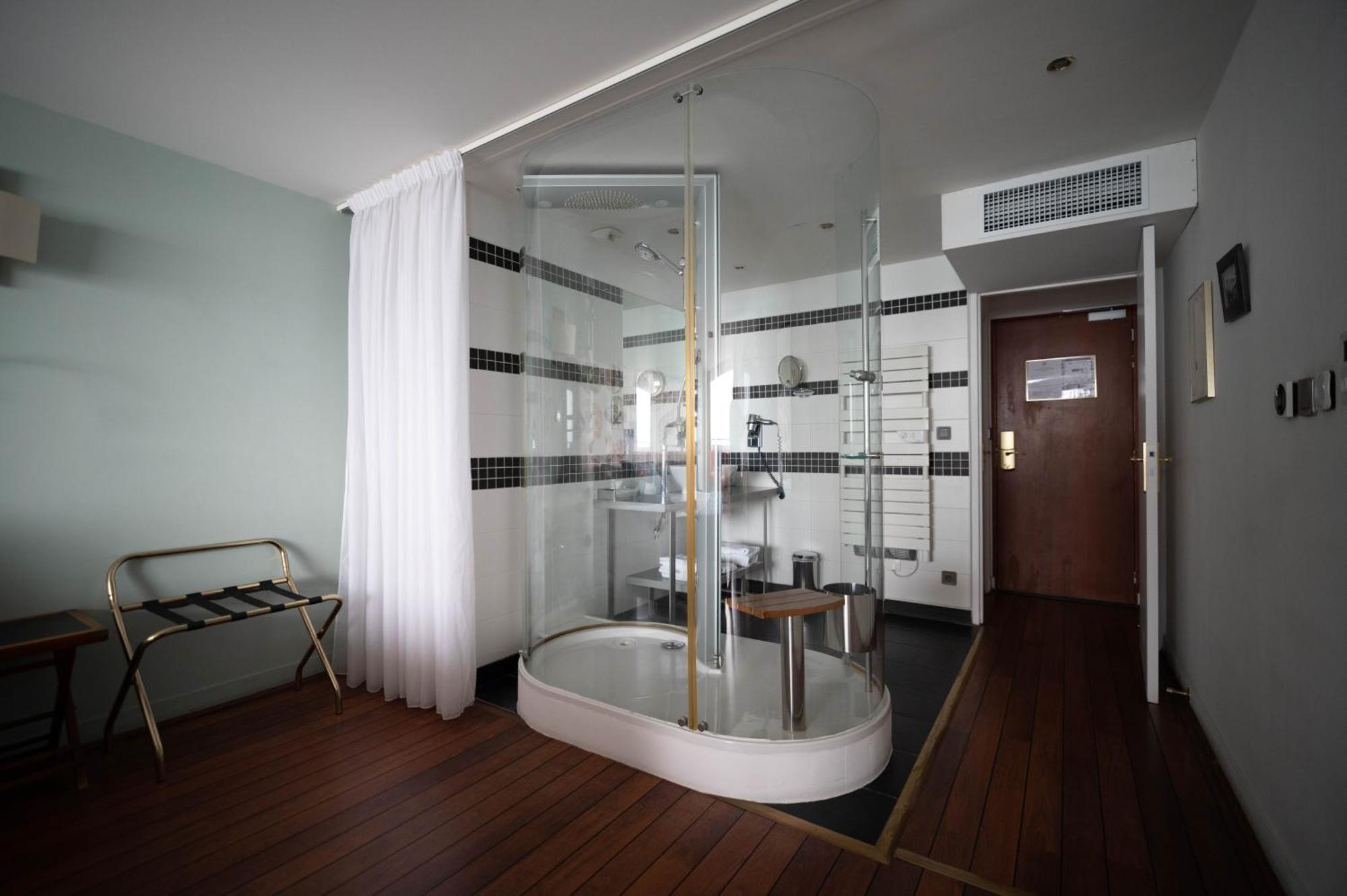Logis Hotel - La Petite Rade Le Havre Esterno foto