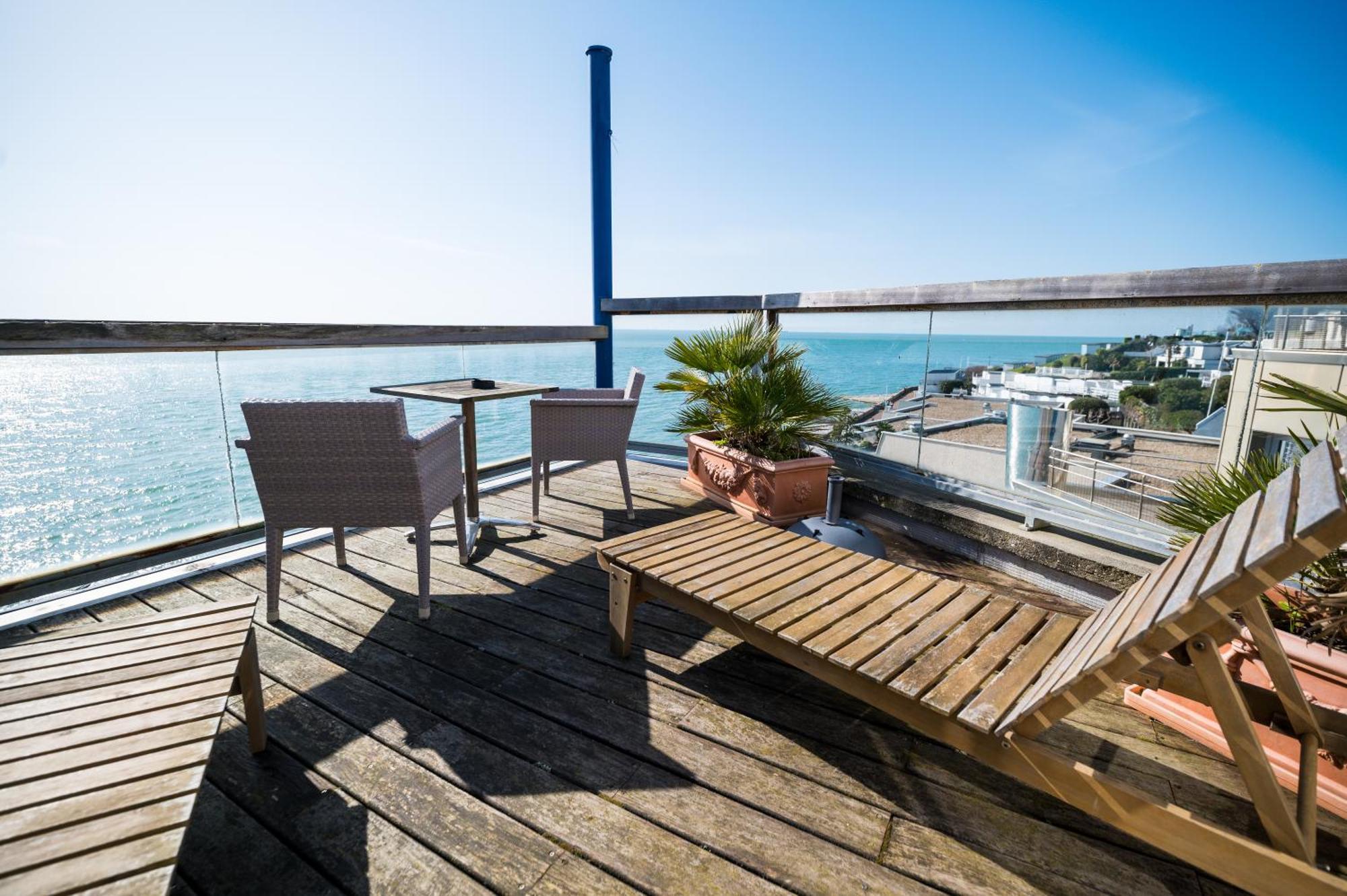 Logis Hotel - La Petite Rade Le Havre Esterno foto
