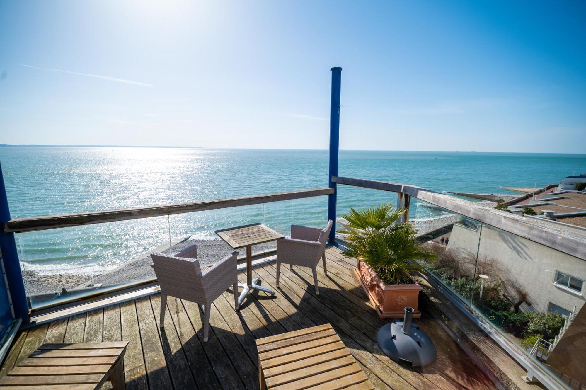 Logis Hotel - La Petite Rade Le Havre Esterno foto