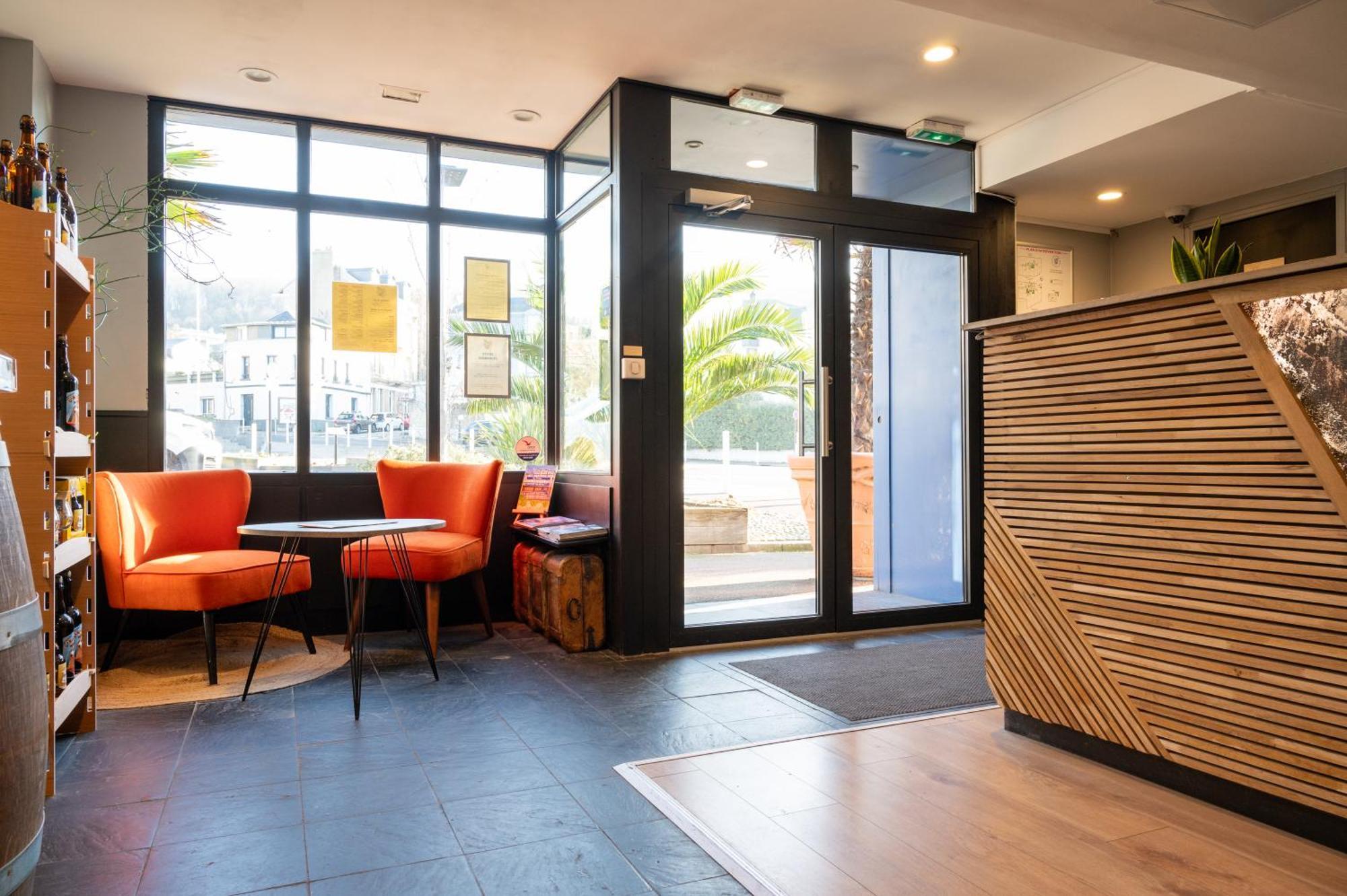 Logis Hotel - La Petite Rade Le Havre Esterno foto