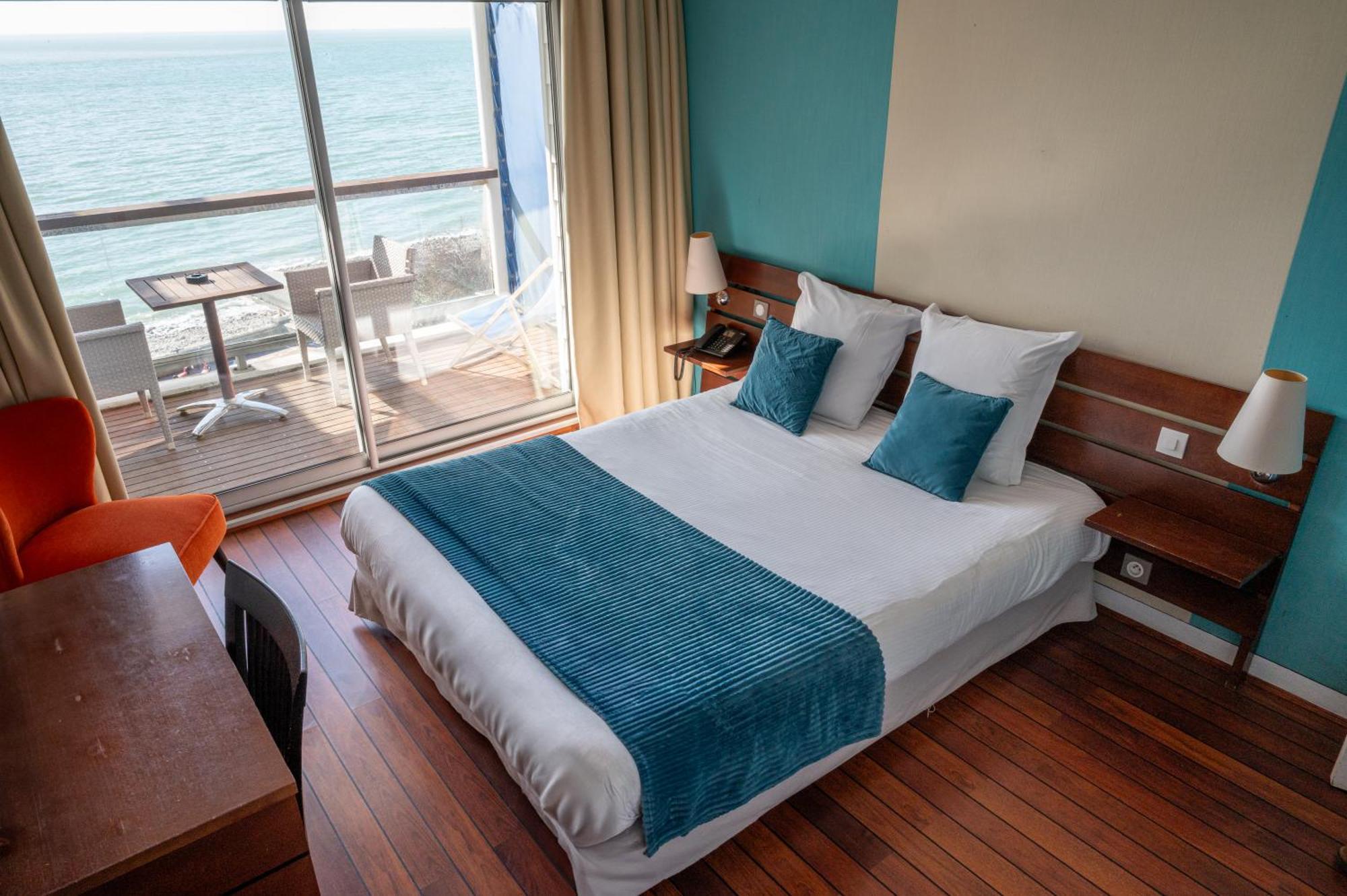 Logis Hotel - La Petite Rade Le Havre Esterno foto