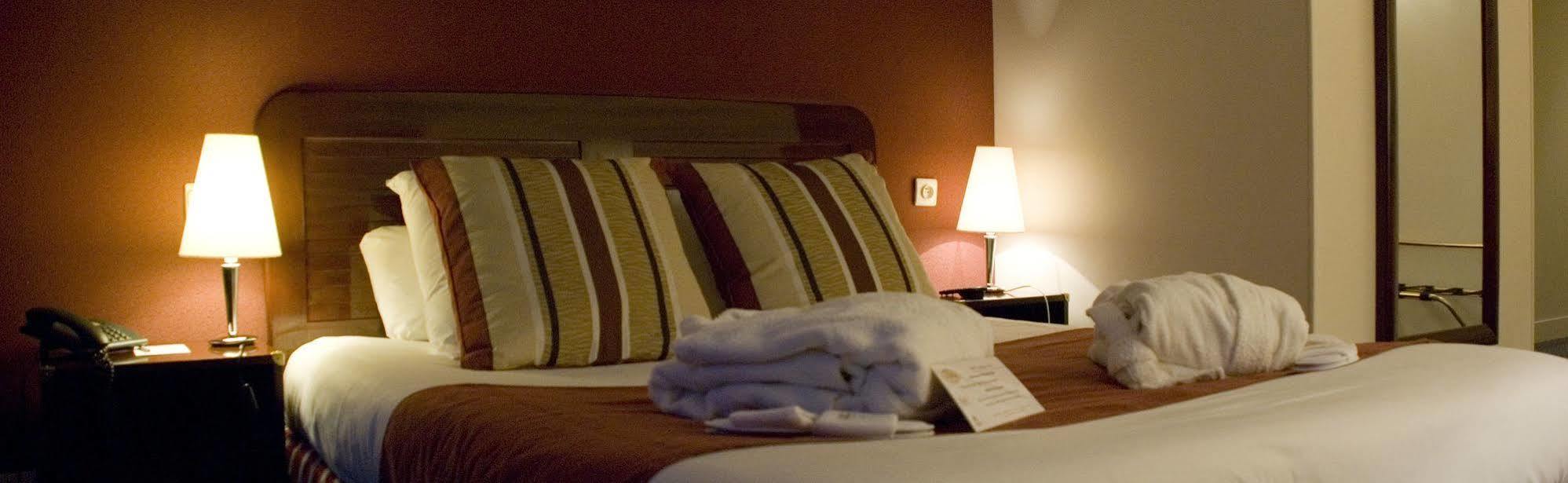Logis Hotel - La Petite Rade Le Havre Esterno foto